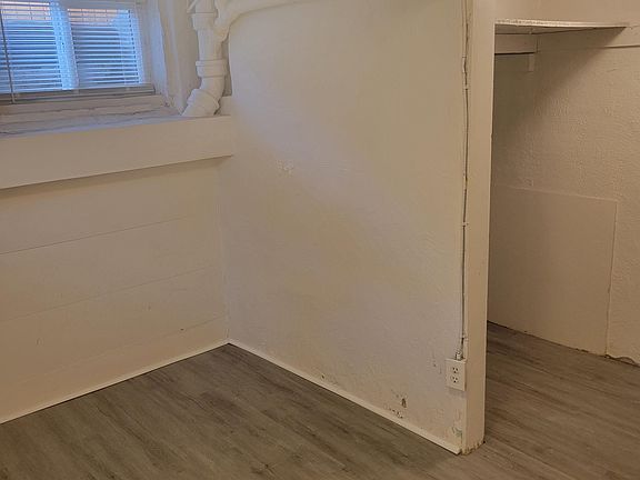 4th image of 1260 Vine St #11177219