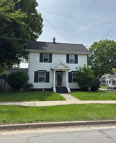 615 W Morrell St Photo 1