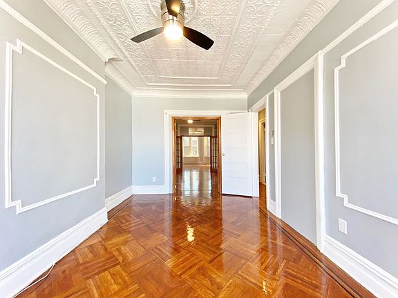 2nd image of 465 45th St APT 3