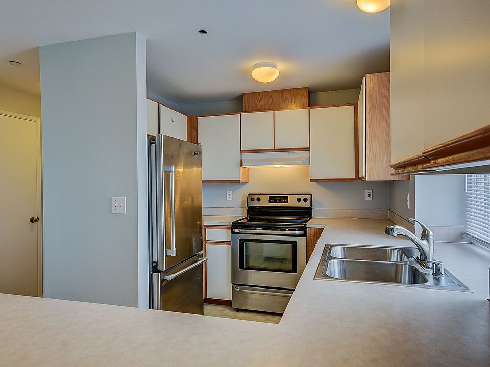 1st image of 485 SW Bayshore A201