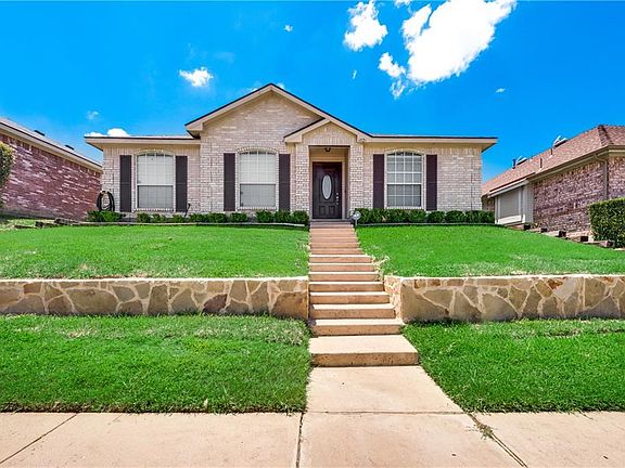 3rd image of 1021 Christa Dr