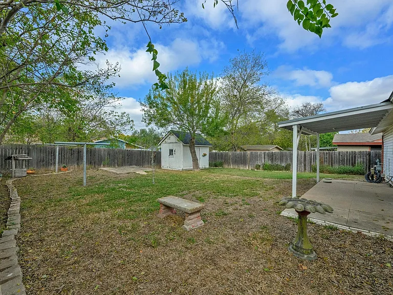5704 Cedardale Dr — Photo 22