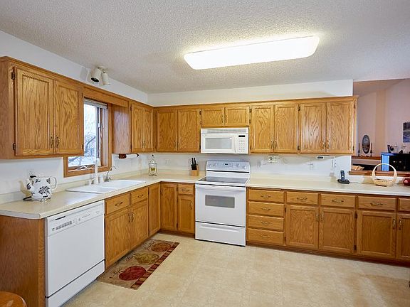 5th image of 10575 57th Ave N