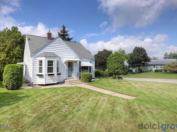 4th image of 2883 Botsford Pl NE