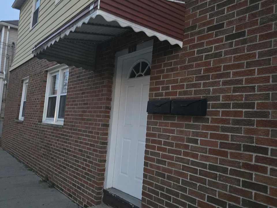 312 Lanza Ave #2