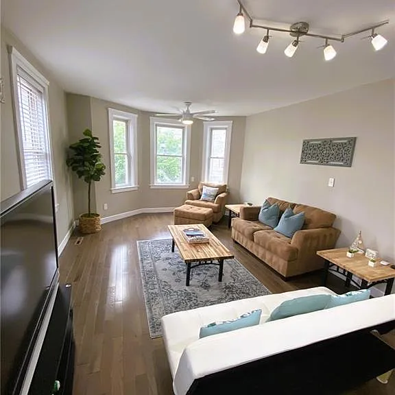 3 Bull St #2 — Photo 2