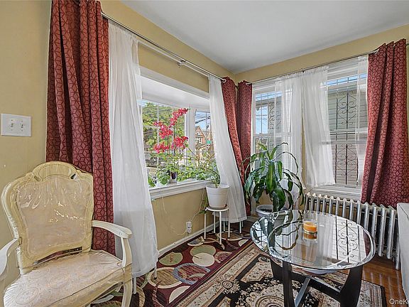 3rd image of 11568 155th Street