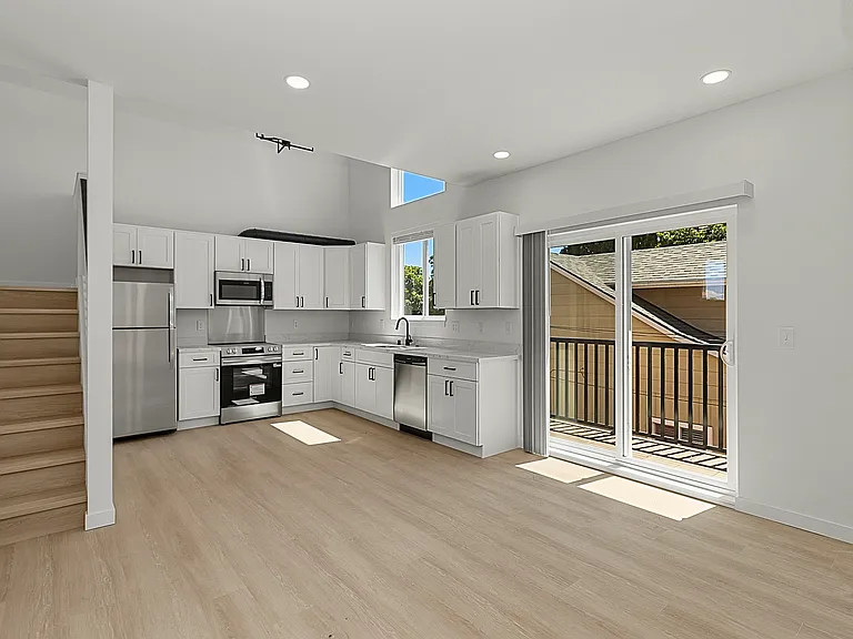 27523 102nd Ave NW #B — Photo 12