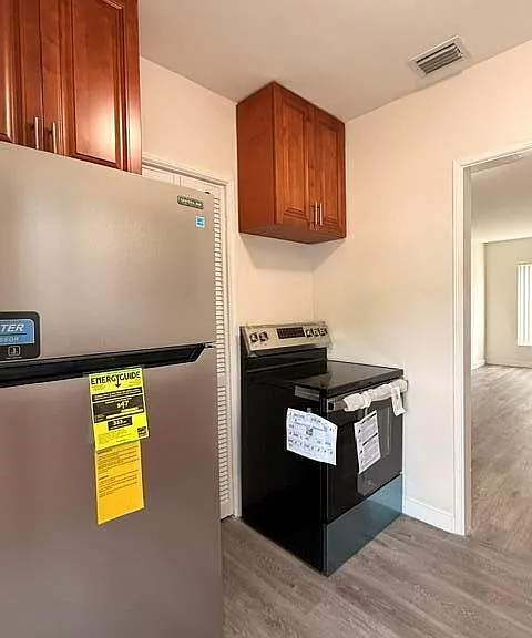 2802 SW 36th Ave — Photo 13