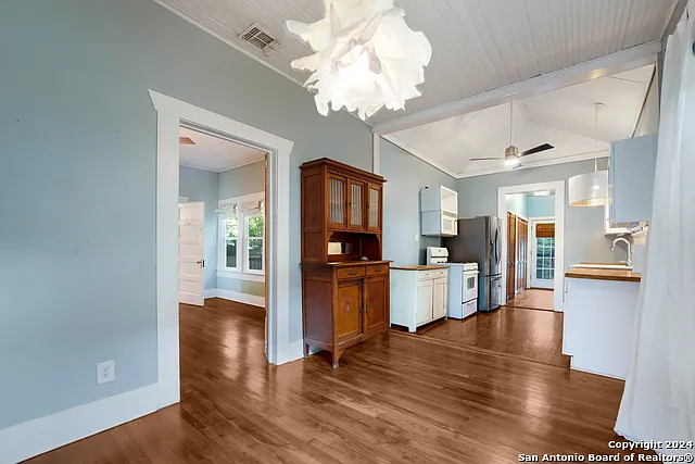 116 Pershing Ave — Photo 6