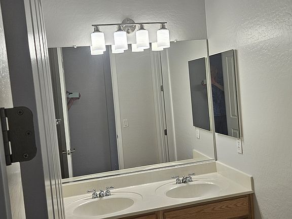 5th image of 6659 E Stratford Dr