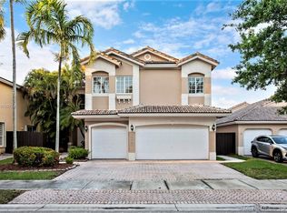 10833 NW 73rd Ter, Doral, FL 33178