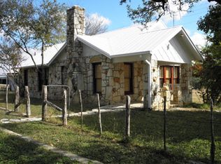 125 W Henderson Branch Rd, Ingram, TX 78025