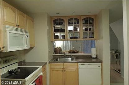 3rd image of 20536 Strath Haven Dr