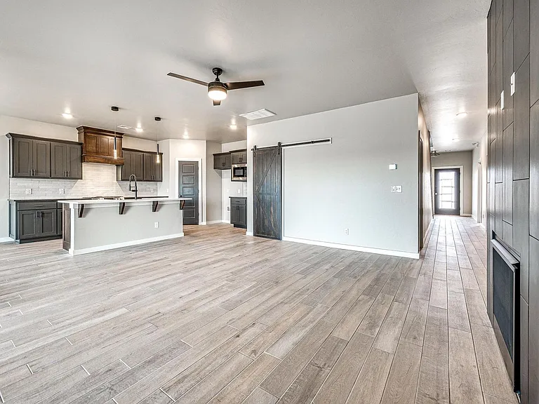 109 Carlow Way — Photo 18