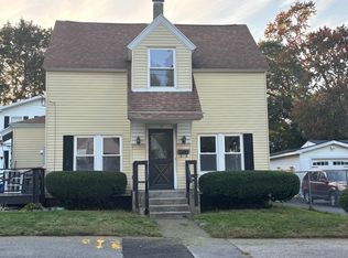 8 Sherbrook Ave, Worcester, MA 01604