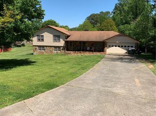 682 Gregg Dr, Lilburn, GA 30047