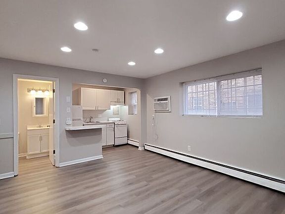 3rd image of 1615 N 4th St #T