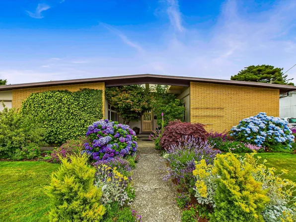 2271 Grace Ave, McKinleyville, CA 95519