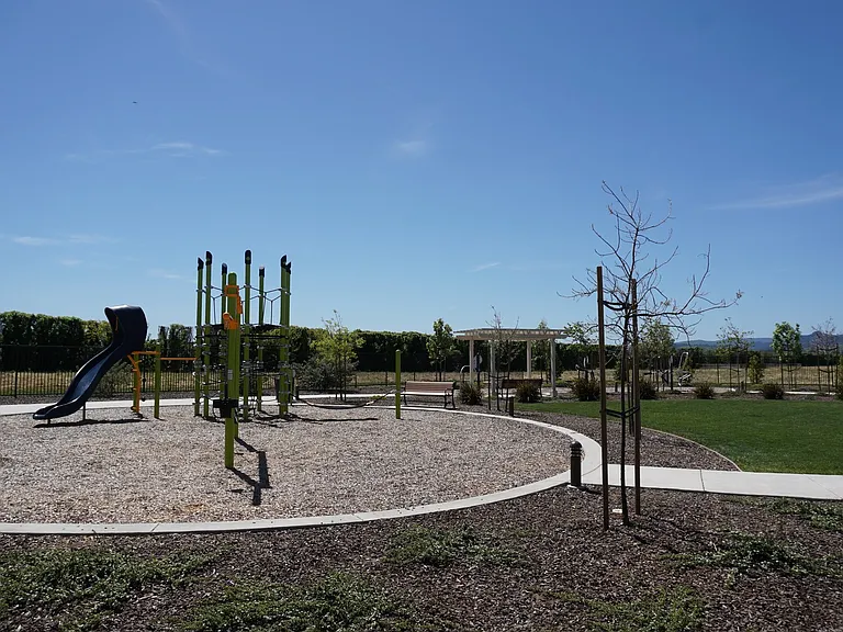 18261 Bautista Cir — Photo 11