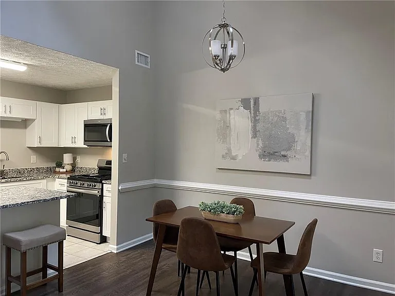 1068 Travelers Trl NW — Photo 8