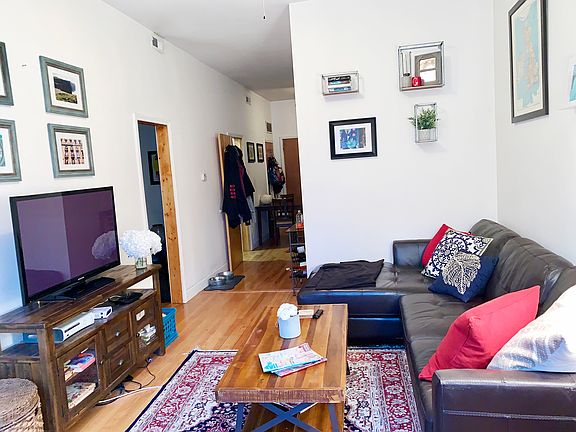 3rd image of 1618 W Le Moyne St