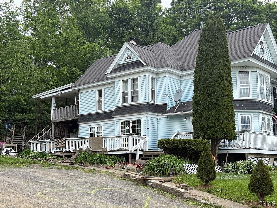 1st image of 441 Neal Rd