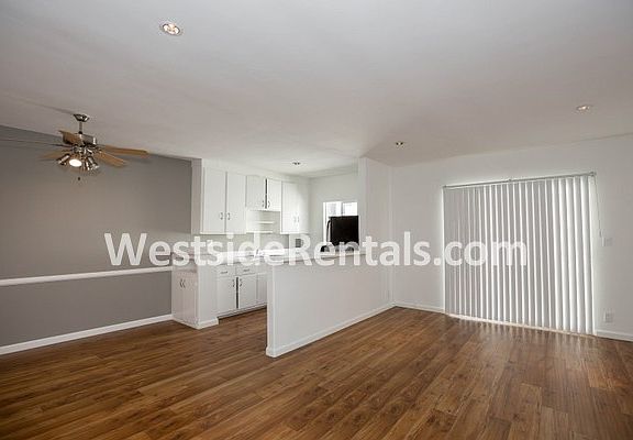 3rd image of 1220 N Formosa Ave APT 8