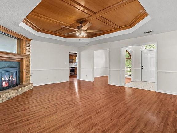 5th image of 5909 Forest Bend Ln