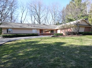 2775 Woodbridge Ct, Brookfield, WI 53005