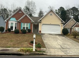 4680 Sterling Oaks Ct, Lilburn, GA 30047