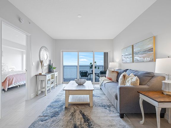 3rd image of 1805 Riverside Dr #605N