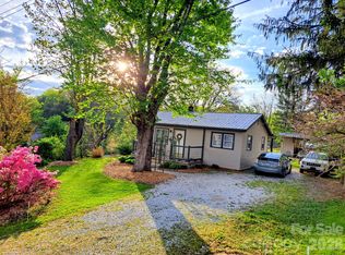 8 Linda Vista Dr, Asheville, NC 28806