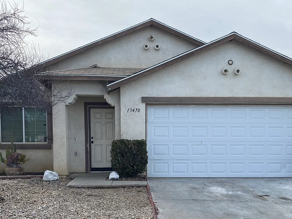 13470 Merry Oaks St