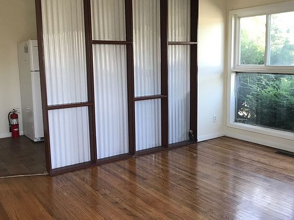 3rd image of 1811 Livingston St