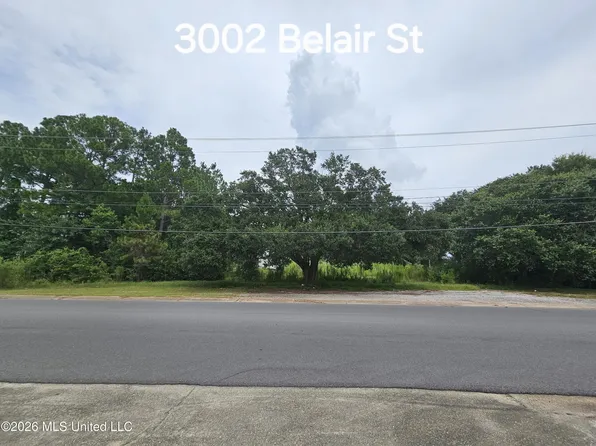 3002 Belair St, Pascagoula, MS 39567