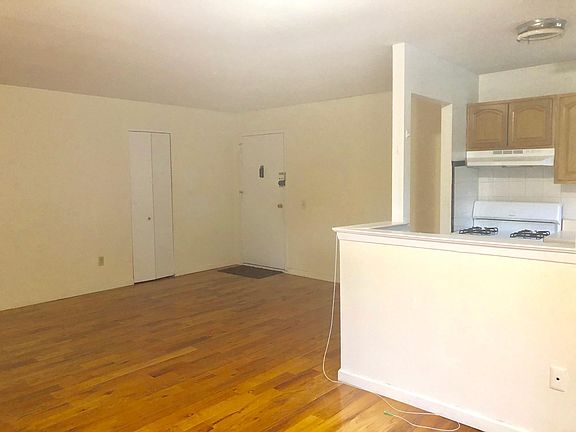 4th image of 35 Odell Ave APT 2A