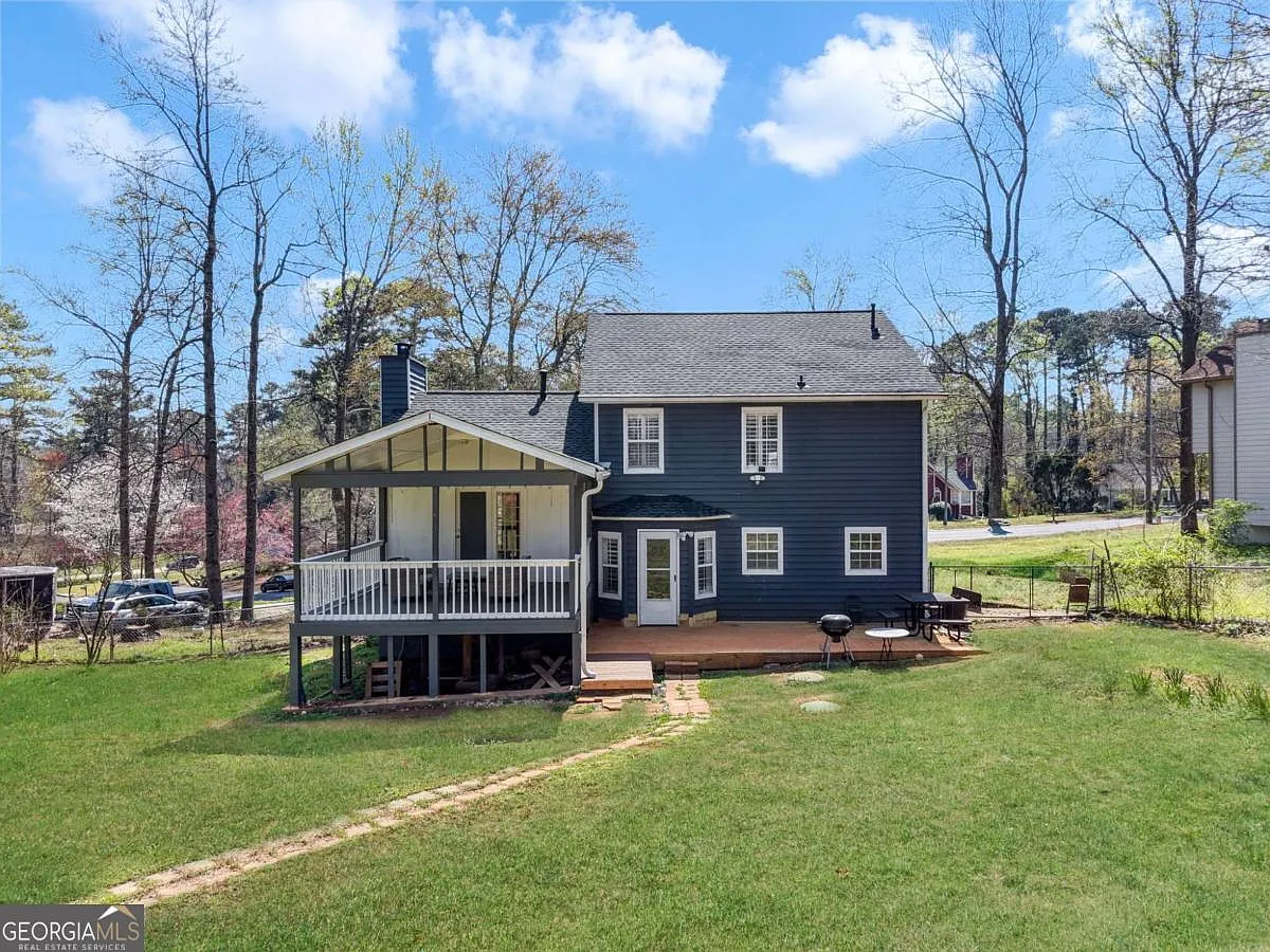 1349 Ashbrook Dr photo 1