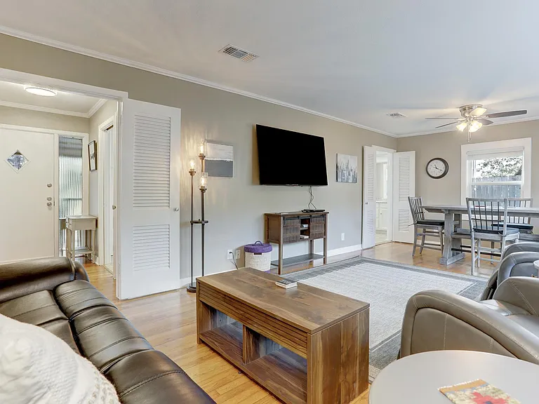1102 Canyon Edge Dr — Photo 12