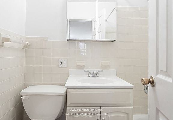 2nd image of 415 E 87th St APT 2B