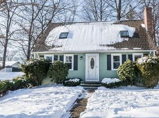 10 Audrey Ave, Tyngsboro, MA 01879