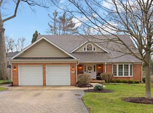646 Highview Ave, Glen Ellyn, IL 60137