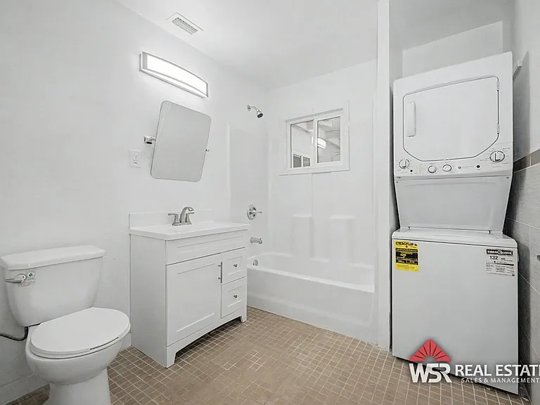 1030 E Brockton Ave #1 — Photo 21