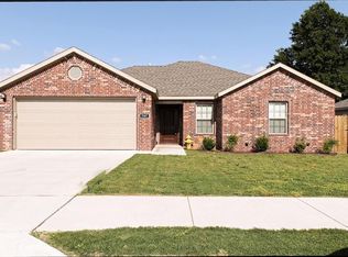 707 Olivia Ln, Centerton, AR 72719