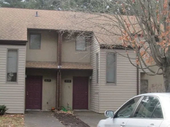 318 Shenandoah Cir, Blacksburg, VA 24060