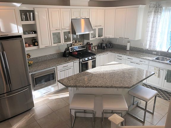 2nd image of 6102 Charlotte Dr