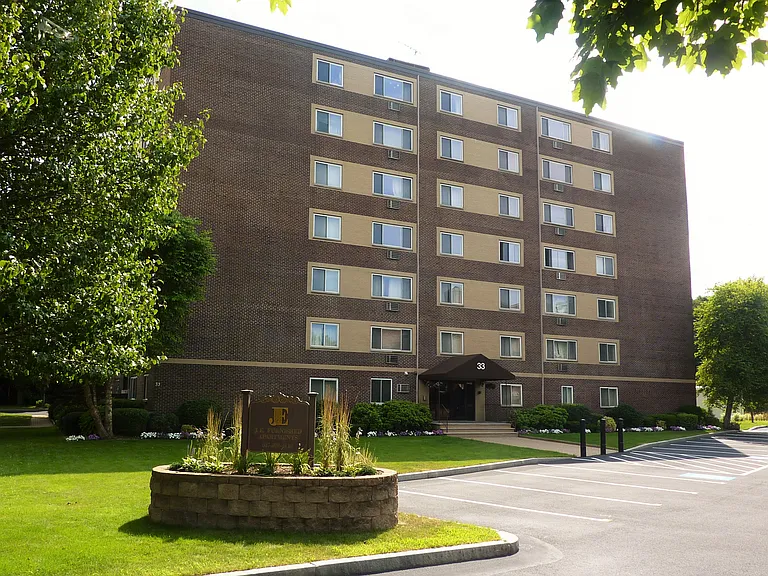 Furnished Rentals - Quincy/South Shore — Photo 2