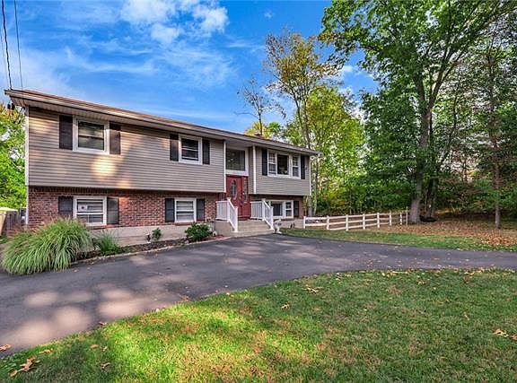 2nd image of 55 Green Ave