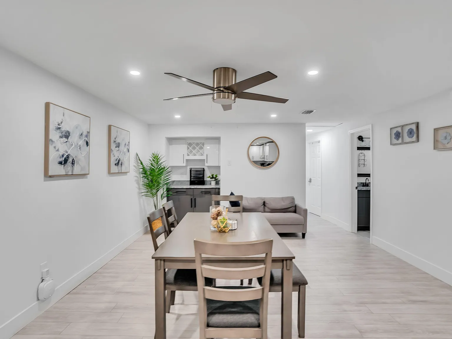 1 bed, 4.0 bath, 2500 sqft, $1,027 — Photo 2
