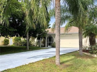 3772 Tangerine Dr, Saint James City, FL 33956